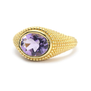 Nubia Oval Amethyst Yellow Gold Ring Size 7US - MANARI.eu