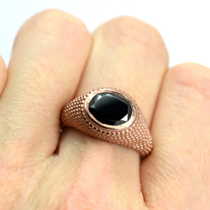 Nubia Oval Black Spinel Rose Gold Ring Size 7US - MANARI.eu