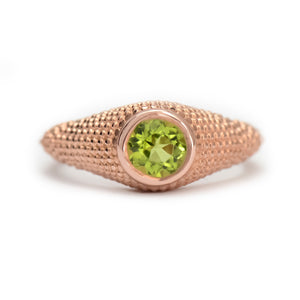 Nubia Round Peridot Rose Gold Ring Size 7US - MANARI.eu
