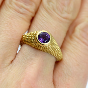 Nubia Round Amethyst Yellow Gold Ring Size 7.25US - MANARI.eu