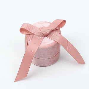 Velvet Pink Round Ring Box with Bow - MANARI.eu