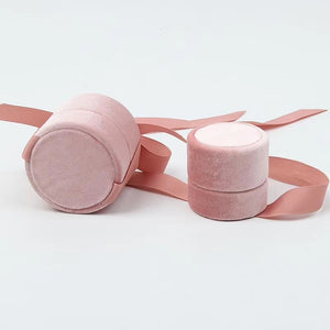 Velvet Pink Round Ring Box with Bow - MANARI.eu