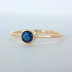 Blue Sapphire 14k Gold Ring - MANARI.eu