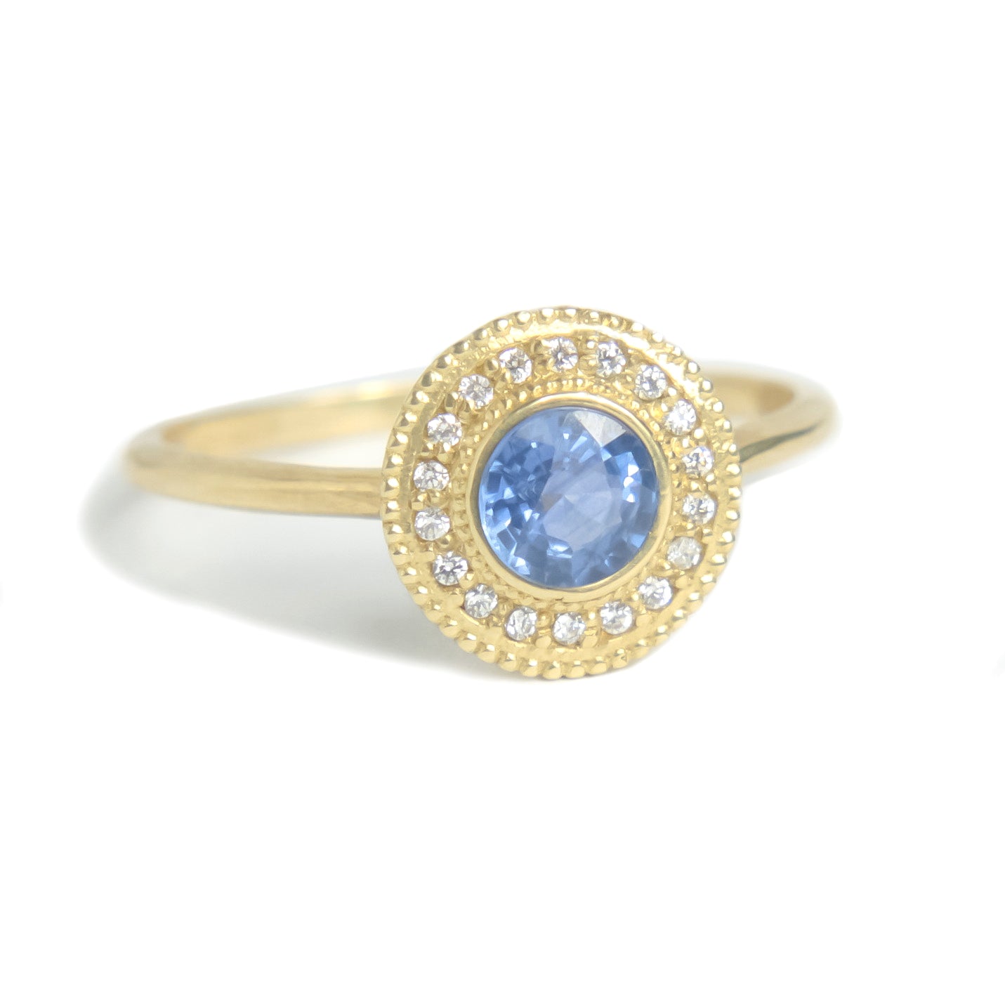 Malika Blue Sapphire Diamond Ring - MANARI.eu