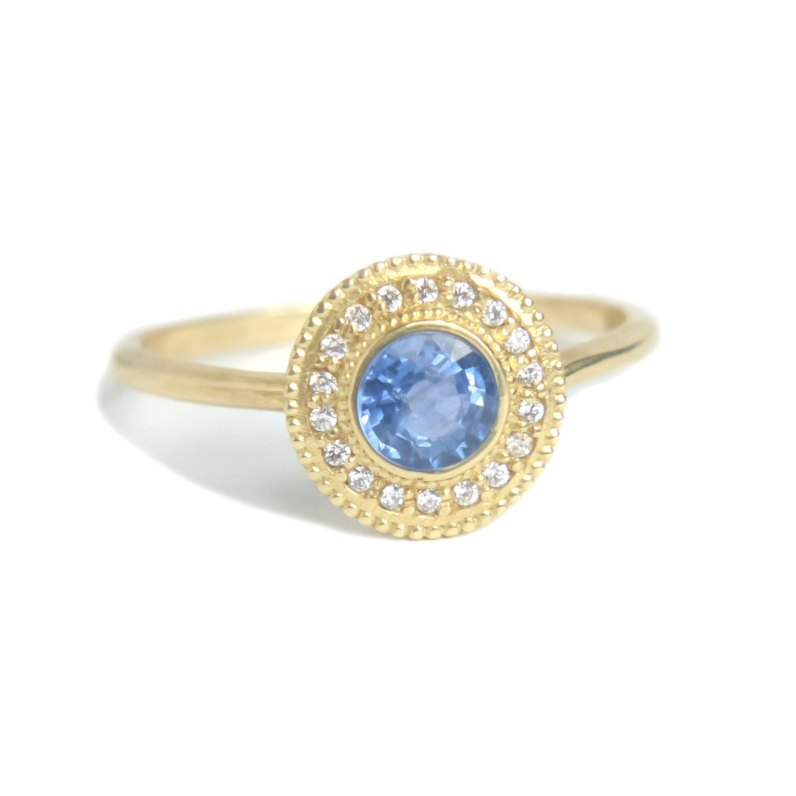 Malika Blue Sapphire Diamond Ring - MANARI.eu