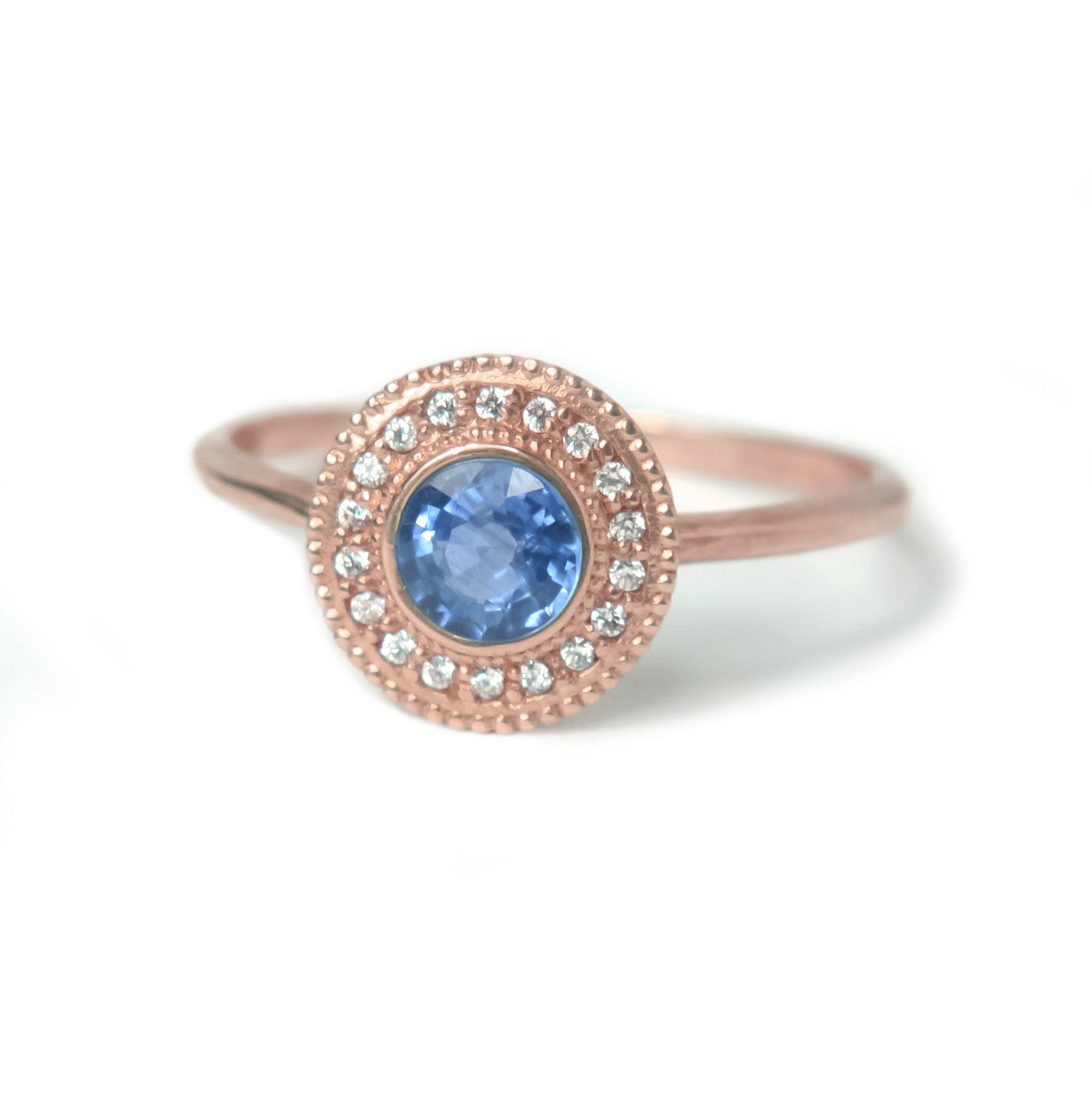 Malika Blue Sapphire Diamond Ring - MANARI.eu