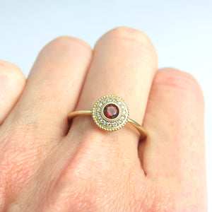 Leila Garnet Diamond Ring - MANARI.eu