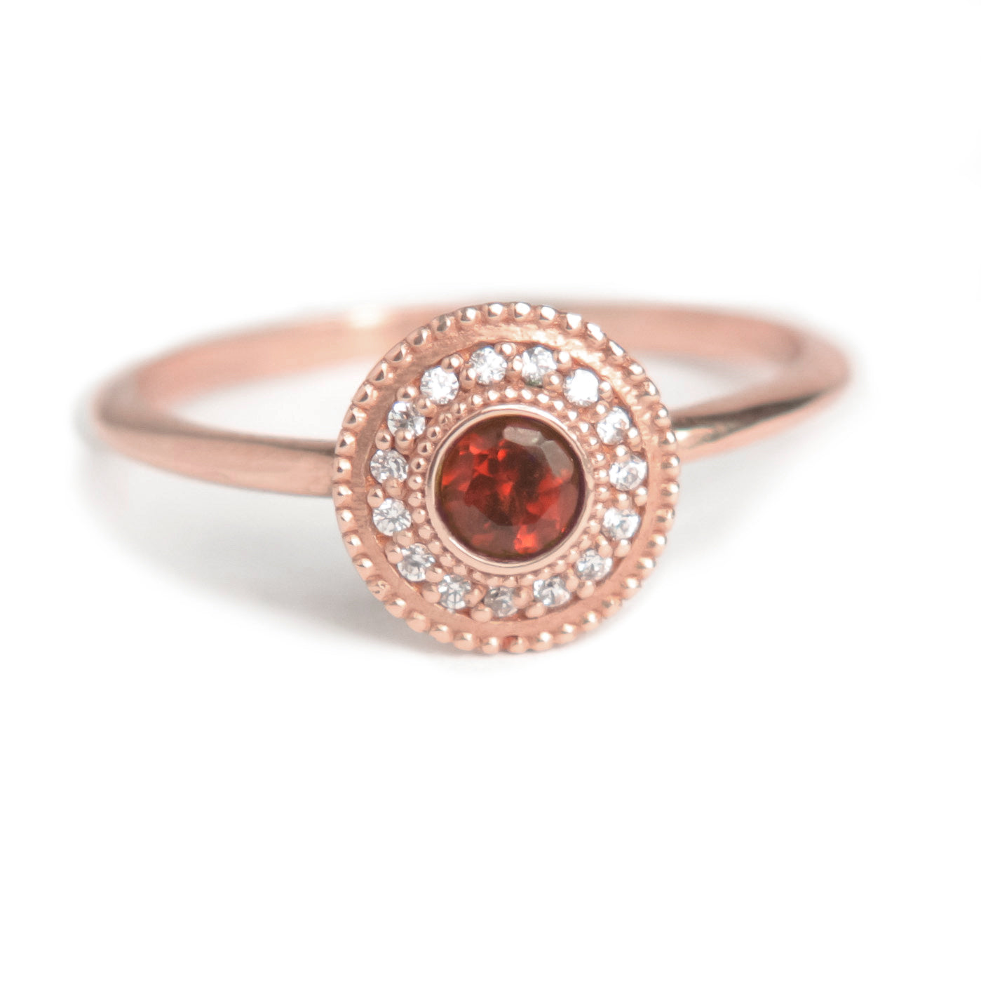 Leila Garnet Diamond Ring - MANARI.eu