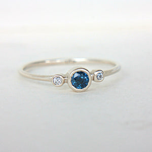 Blue Sapphire and Diamond Wedding Set 14k Gold - MANARI.eu