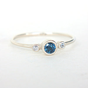 Blue Sapphire and Diamond Wedding Set 14k Gold - MANARI.eu