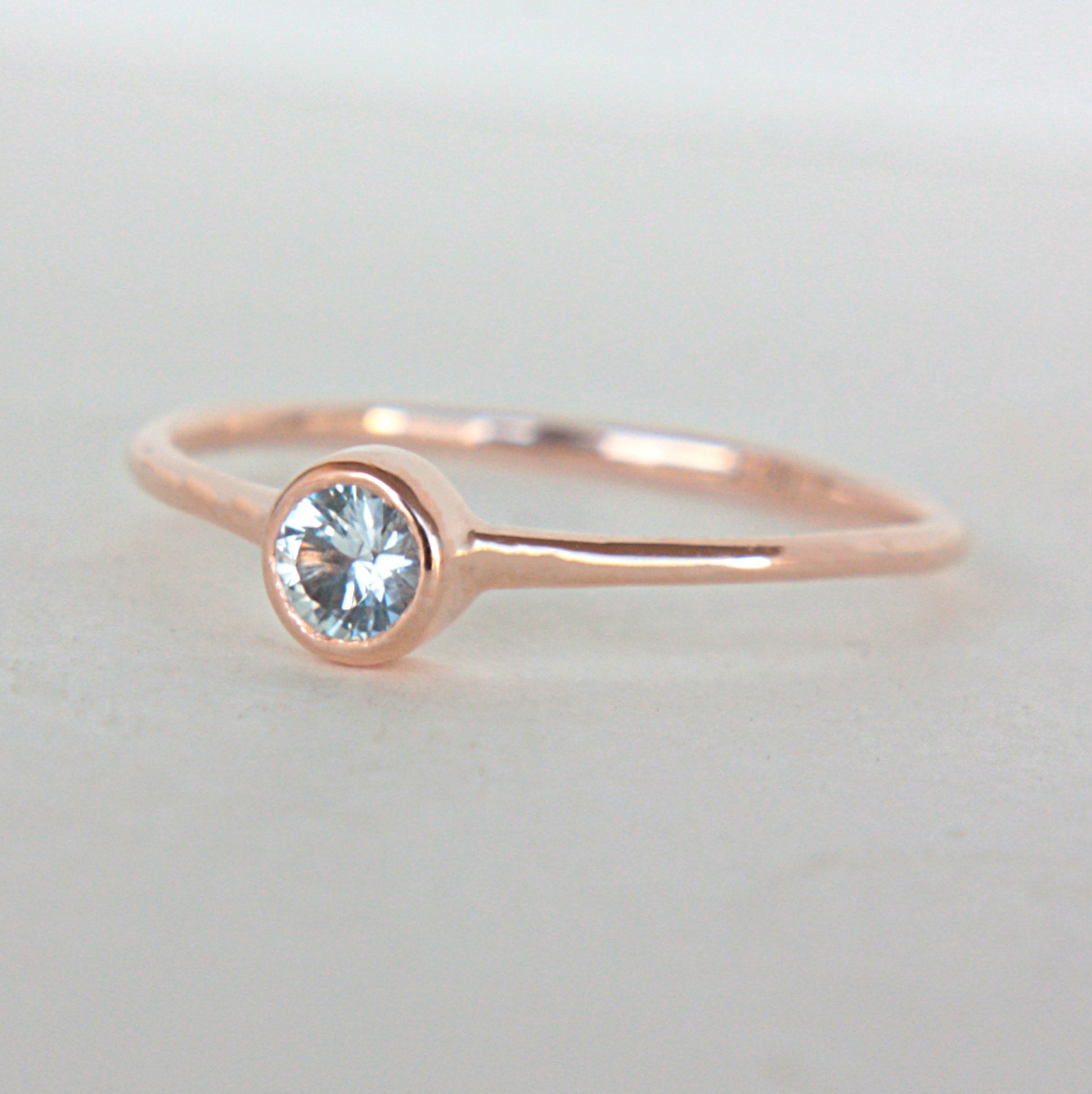 White Sapphire 14k Gold Ring - MANARI.eu