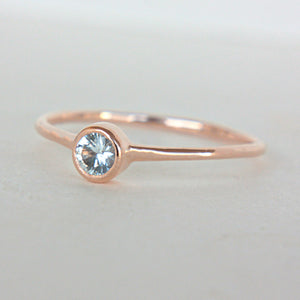 White Sapphire 14k Gold Ring - MANARI.eu