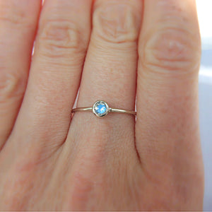 Moonstone 14k Gold Ring - MANARI.eu