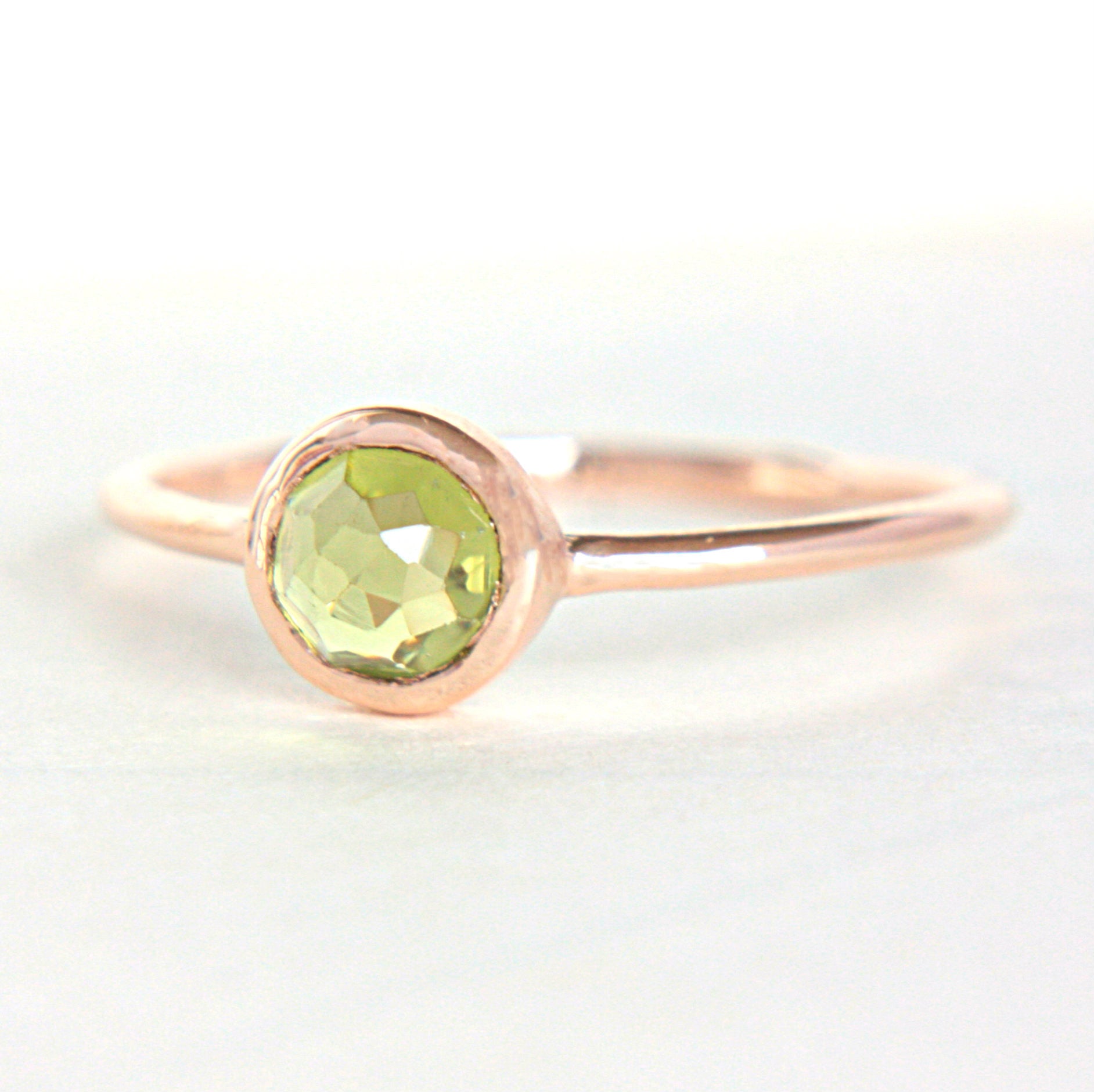 Peridot 14k Rose Gold Ring - MANARI.eu