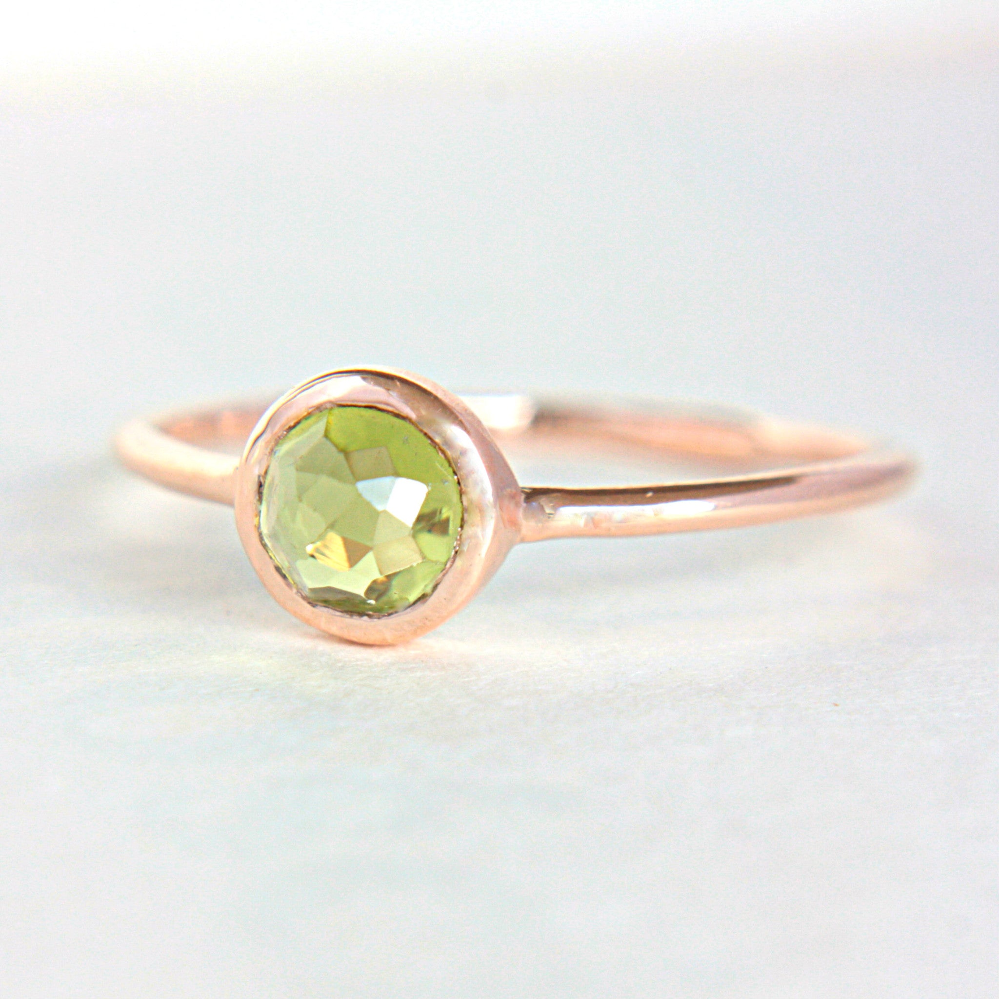 Peridot 14k Rose Gold Ring - MANARI.eu