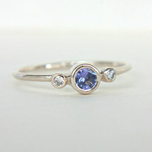 Tanzanite and Diamond Ring 14k White Gold - MANARI.eu