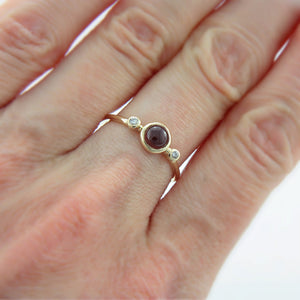 Red Garnet and Diamond Ring 14k Gold - MANARI.eu