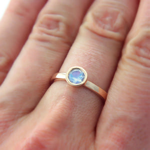 Moonstone Gold Ring 14k - MANARI.eu