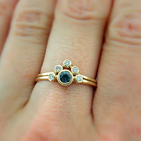 Blue Sapphire and Diamond Wedding Set 14k Gold - MANARI.eu