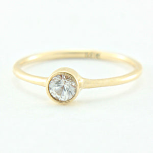 White Sapphire 14k Gold Ring - MANARI.eu