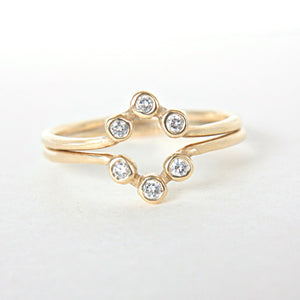Diamond V Shape Ring 14k Gold Three Diamond Ring - MANARI.eu