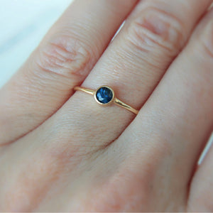 Blue Sapphire 14k Gold Ring - MANARI.eu
