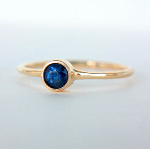 Blue Sapphire 14k Gold Ring - MANARI.eu