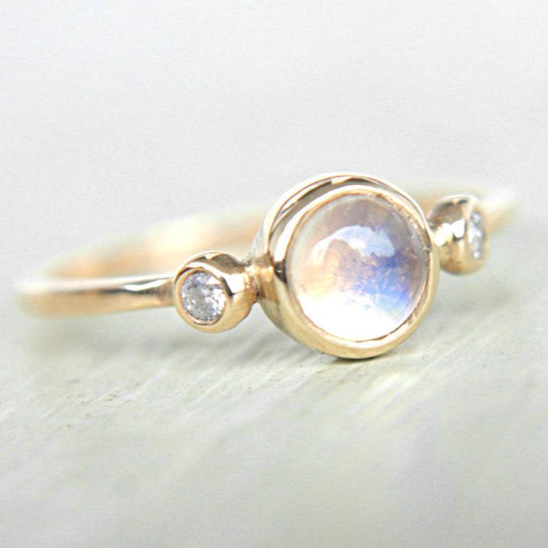 Rainbow Moonstone and Diamond Ring 14k Yellow Gold - MANARI.eu
