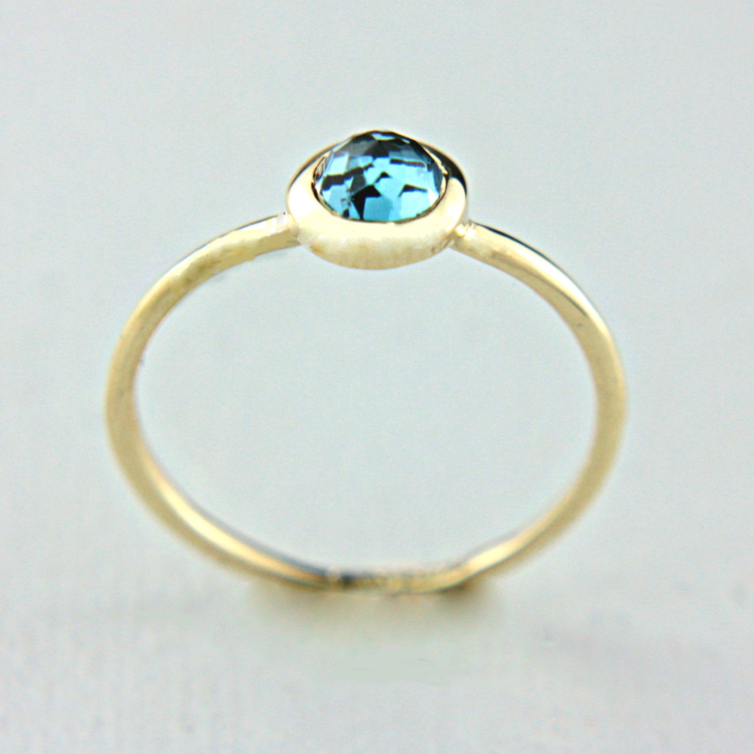 Blue Rose Cut Topaz 14k Gold Ring - MANARI.eu