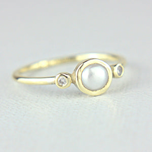 White Pearl and Diamond 14k Gold Ring - MANARI.eu