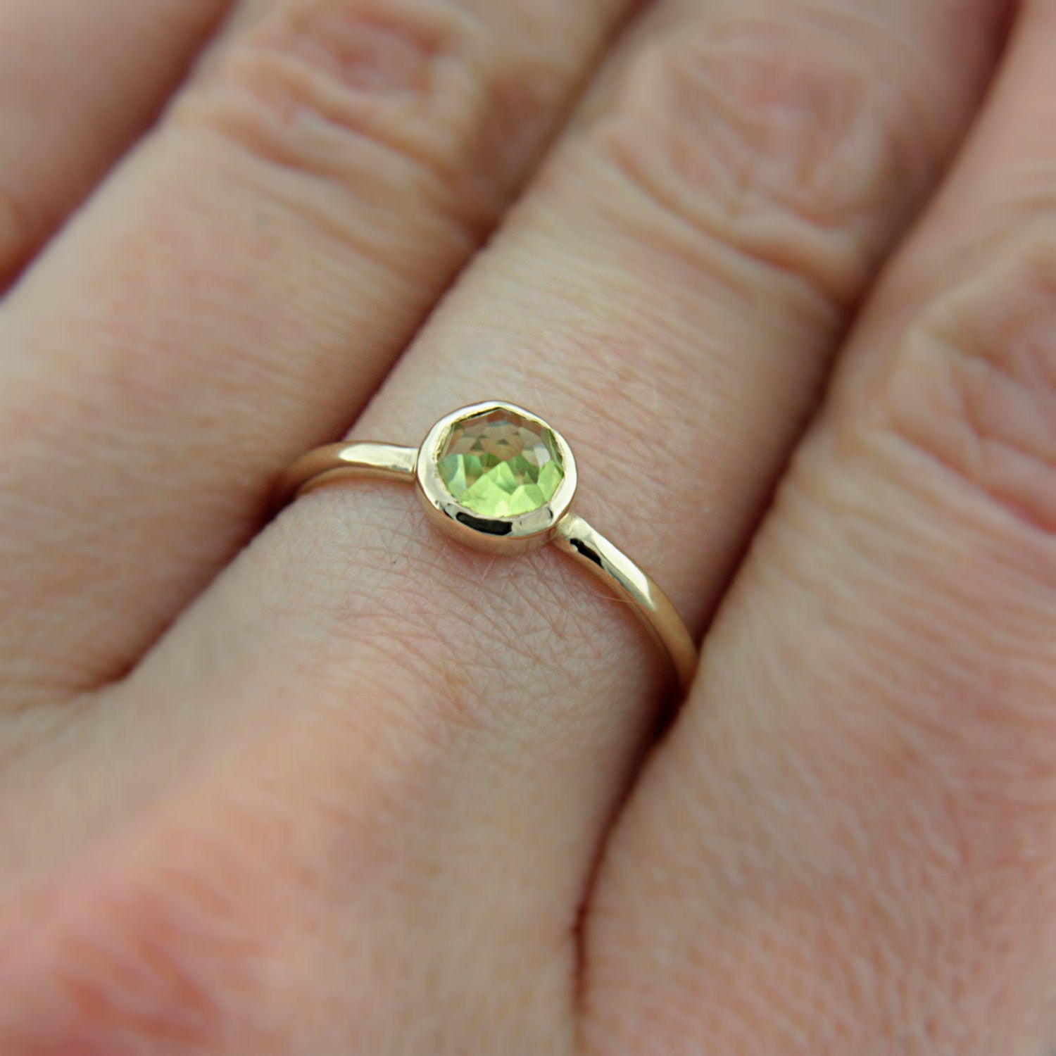 Peridot 14k Rose Gold Ring - MANARI.eu
