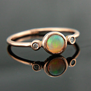 Opal and Diamond Gold 14k Ring - MANARI.eu