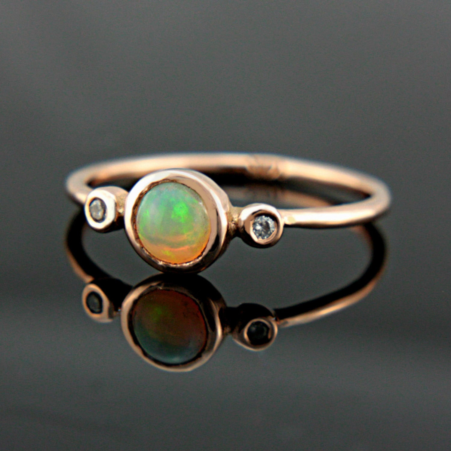 Opal and Diamond Gold 14k Ring - MANARI.eu