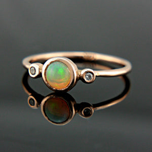Opal and Diamond Gold 14k Ring - MANARI.eu