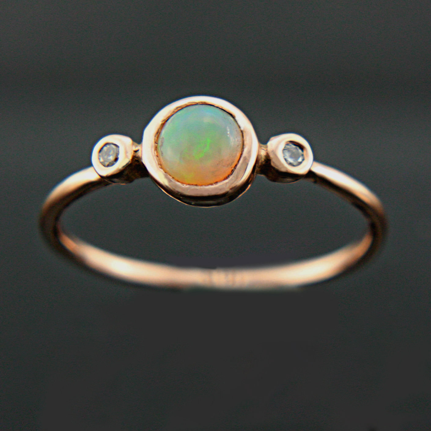 Opal and Diamond Gold 14k Ring - MANARI.eu