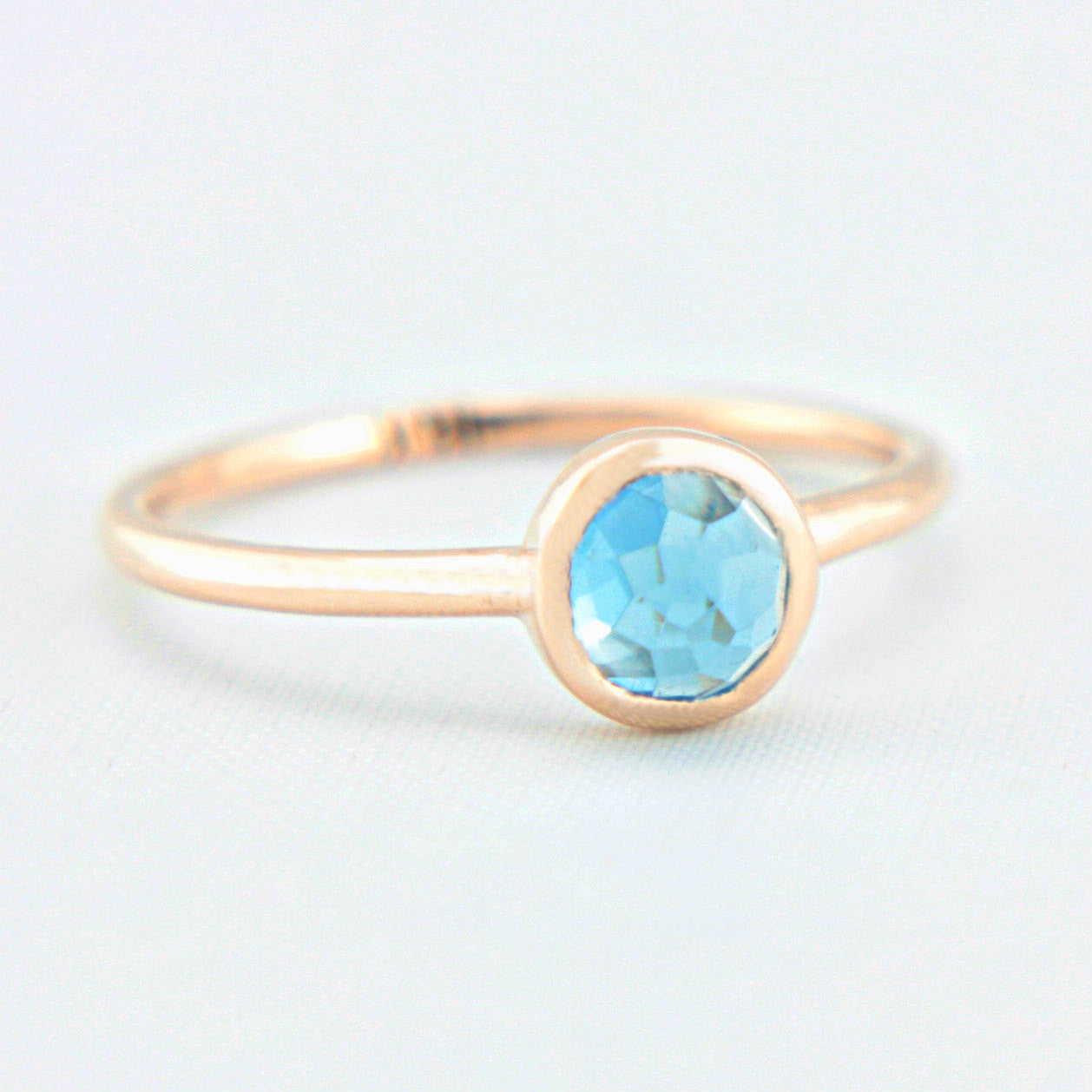 Blue Rose Cut Topaz 14k Gold Ring - MANARI.eu