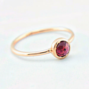 Rhodolite Rose Cut Garnet Ring 14k Gold - MANARI.eu
