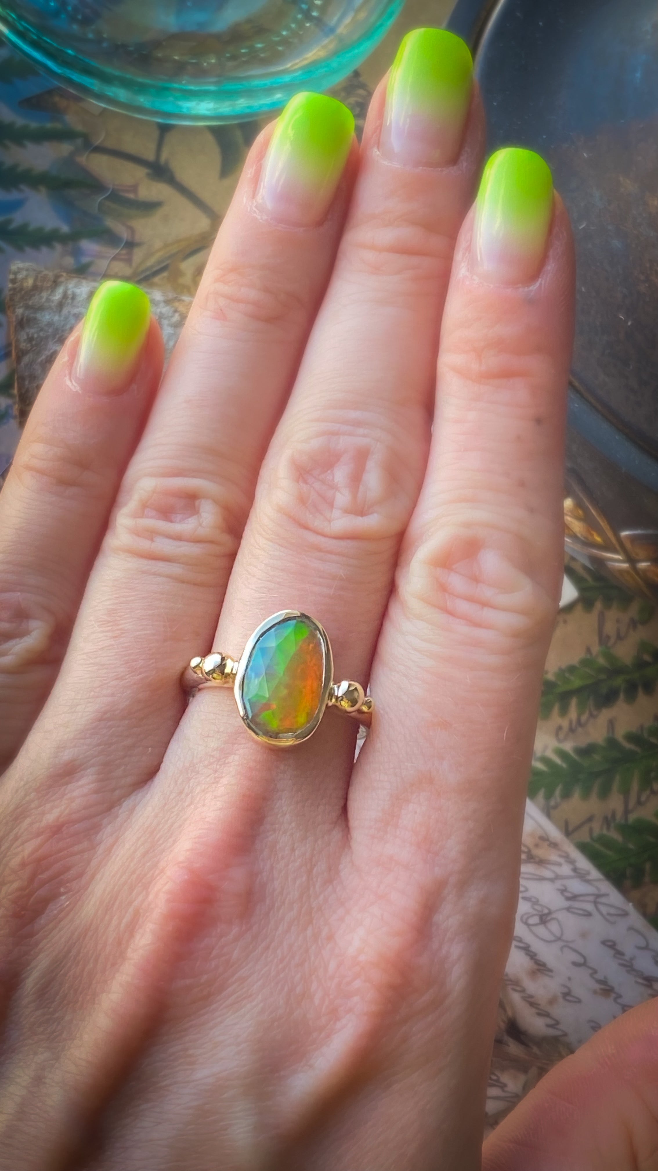 Ethiopian Opal 14k Yellow Gold & Sterling Silver Ring 7-8US - MANARI.eu