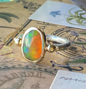 Ethiopian Opal 14k Yellow Gold & Sterling Silver Ring 7-8US - MANARI.eu