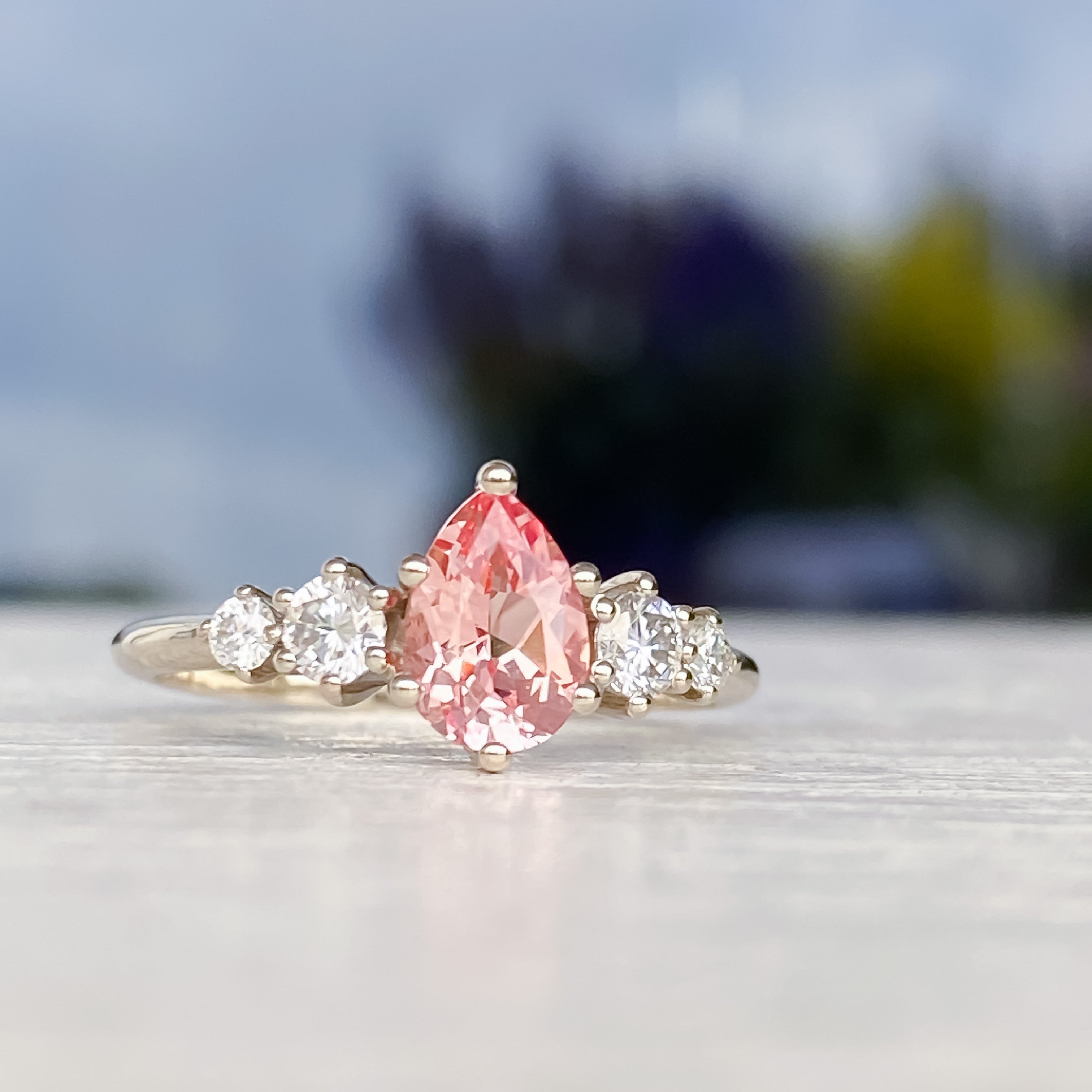 Betty Champagne Sapphire Diamond/Mossanite Ring - MANARI.eu