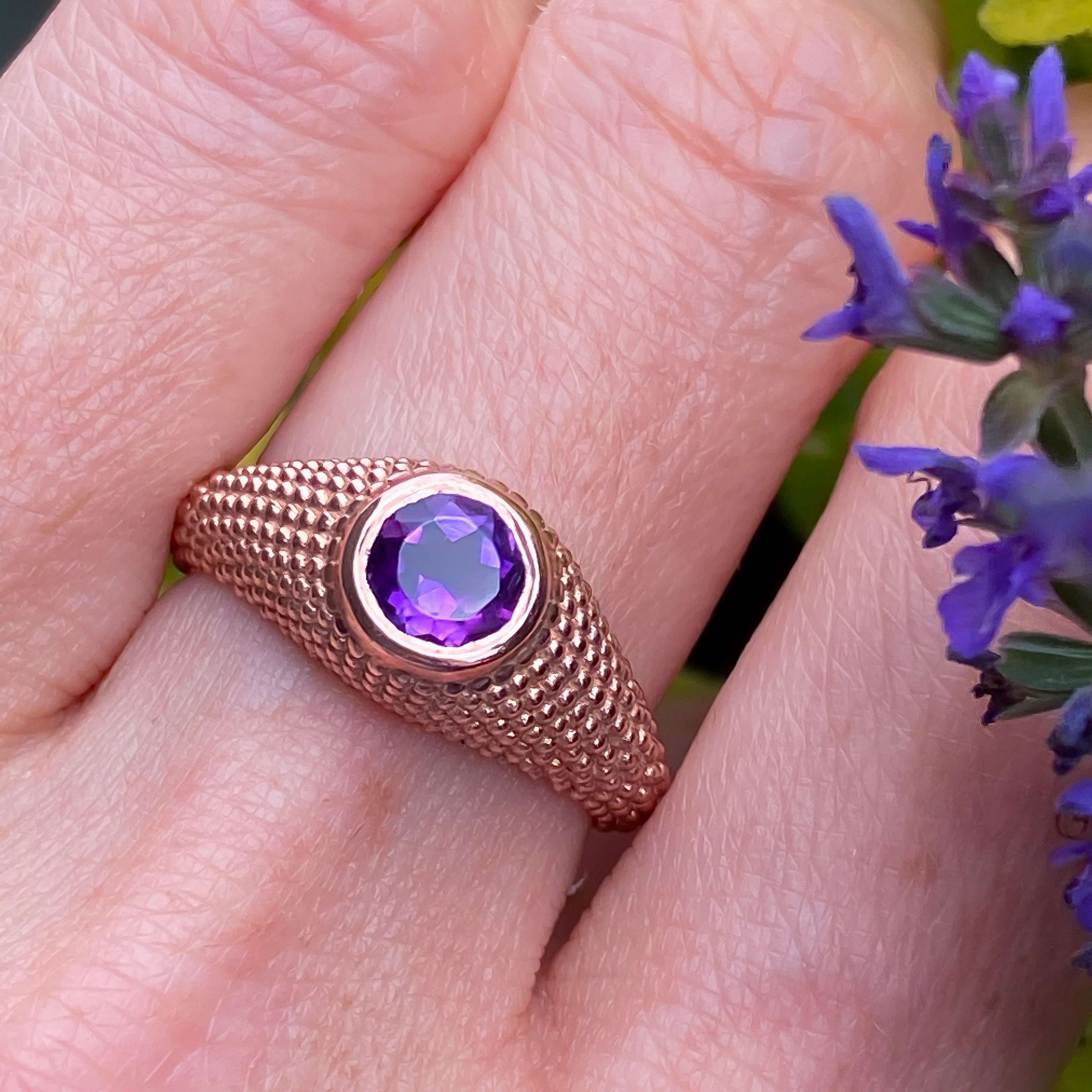 Nubia Round Purple Amethyst Rose Gold Ring Size 7.25US - MANARI.eu
