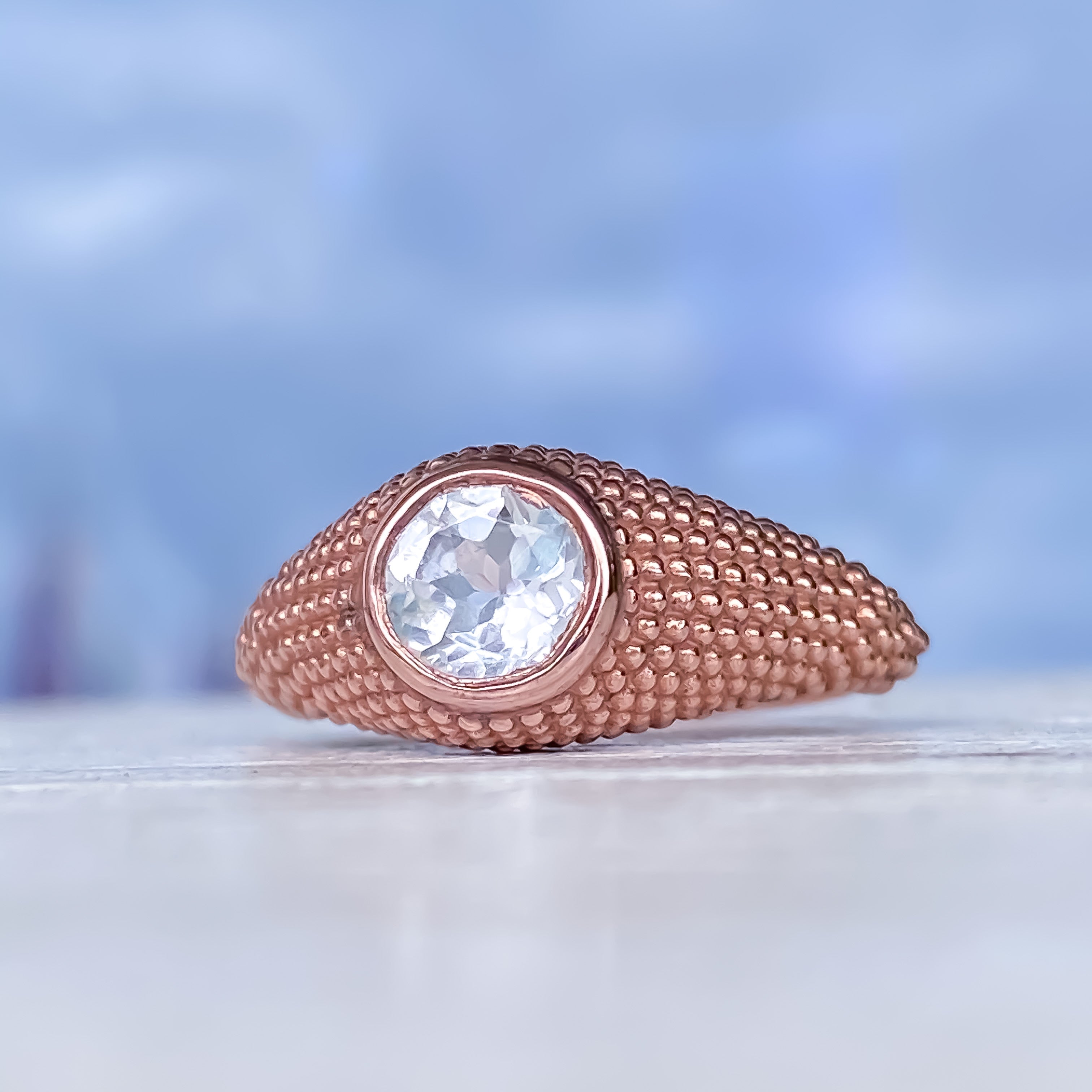 Nubia Round White Topaz Rose Gold Ring Size 7.25US - MANARI.eu