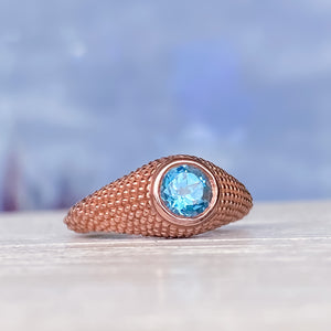 Nubia Round Blue Topaz Rose Gold Ring Size 7US - MANARI.eu