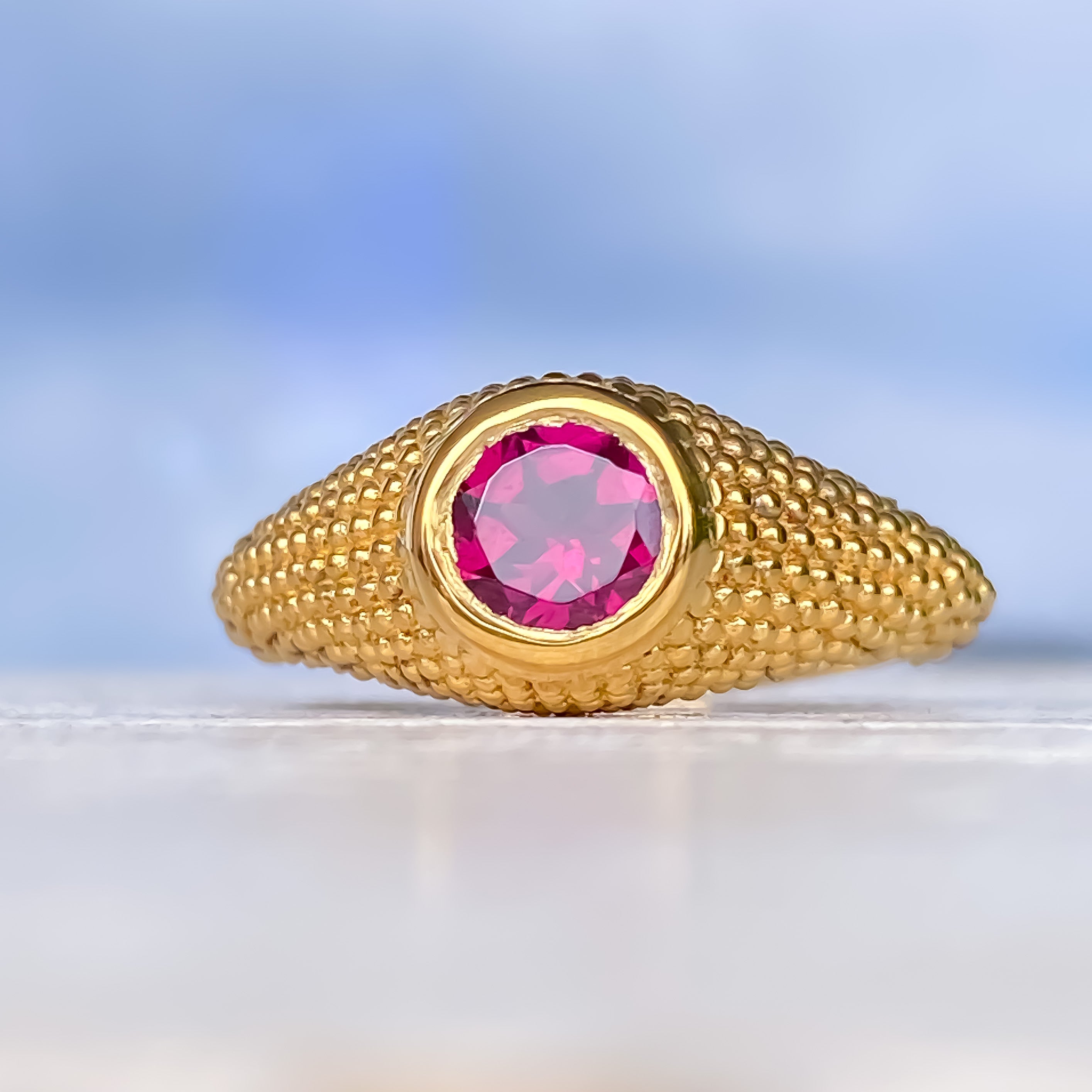 Nubia Round Rhodolite Yellow Gold Ring Size 7.25US - MANARI.eu