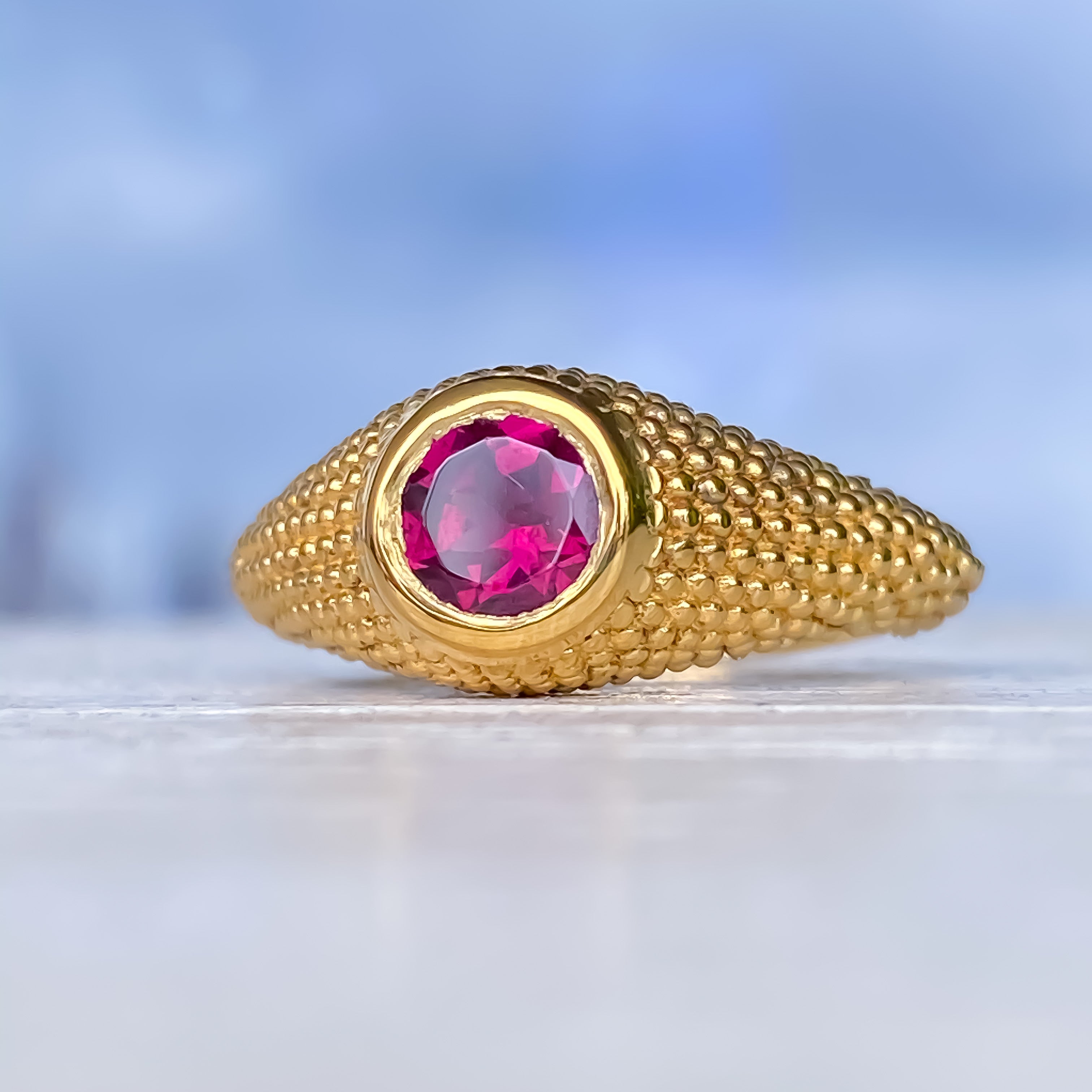 Nubia Round Rhodolite Yellow Gold Ring Size 7.25US - MANARI.eu