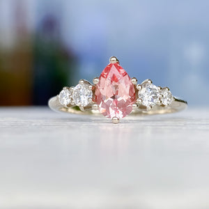 Betty Champagne Sapphire Diamond/Mossanite Ring - MANARI.eu
