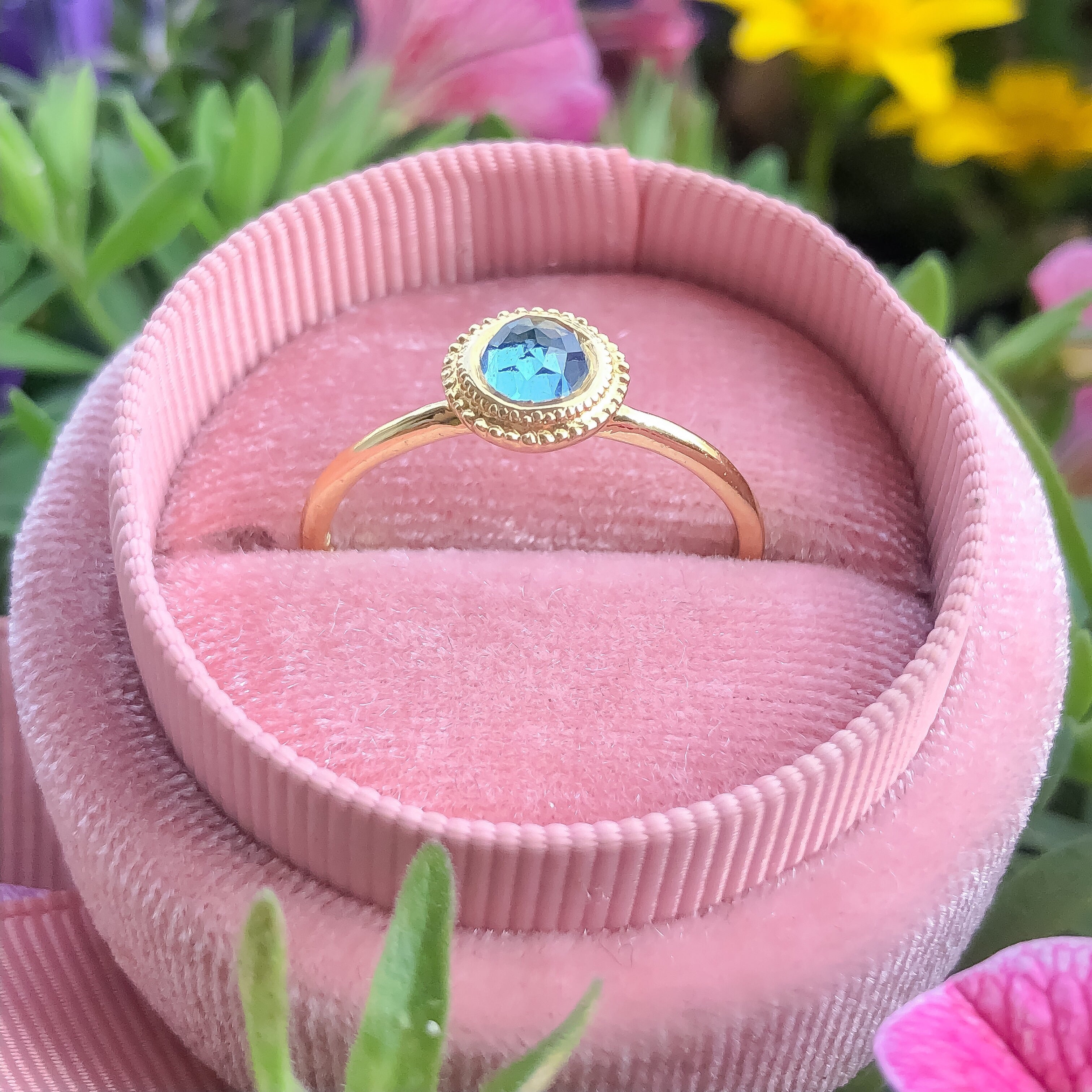 Dalia Blue Topaz Rose Cut Ring - MANARI.eu