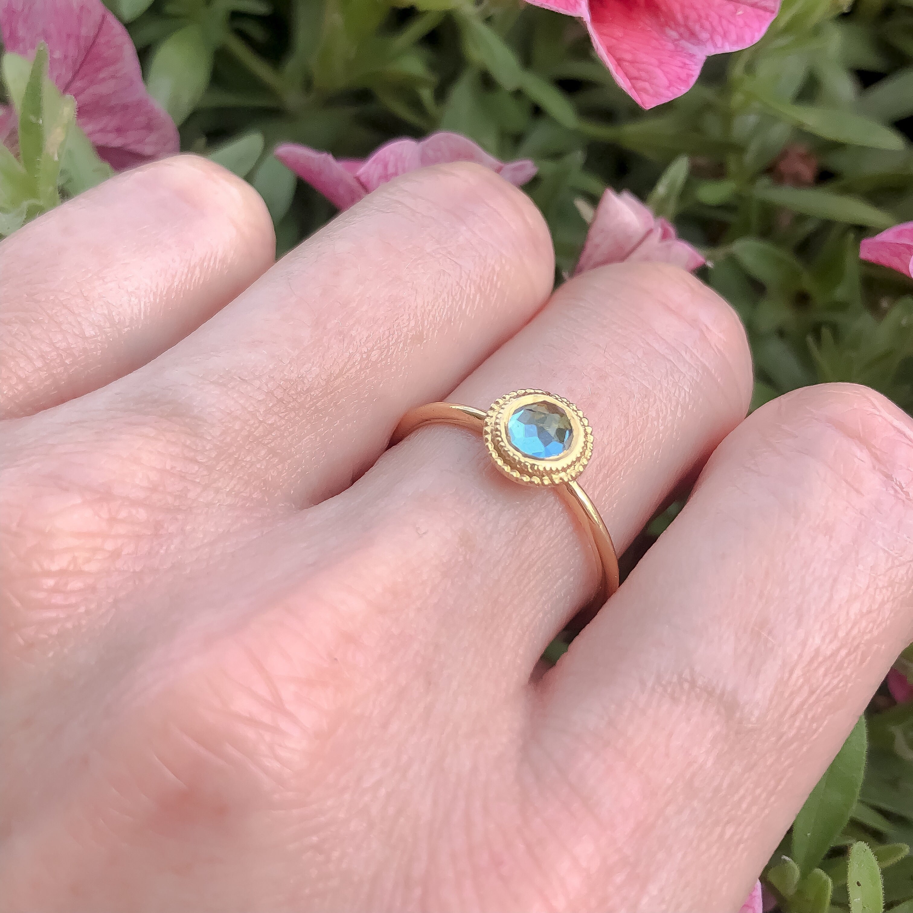 Dalia Blue Topaz Rose Cut Ring - MANARI.eu