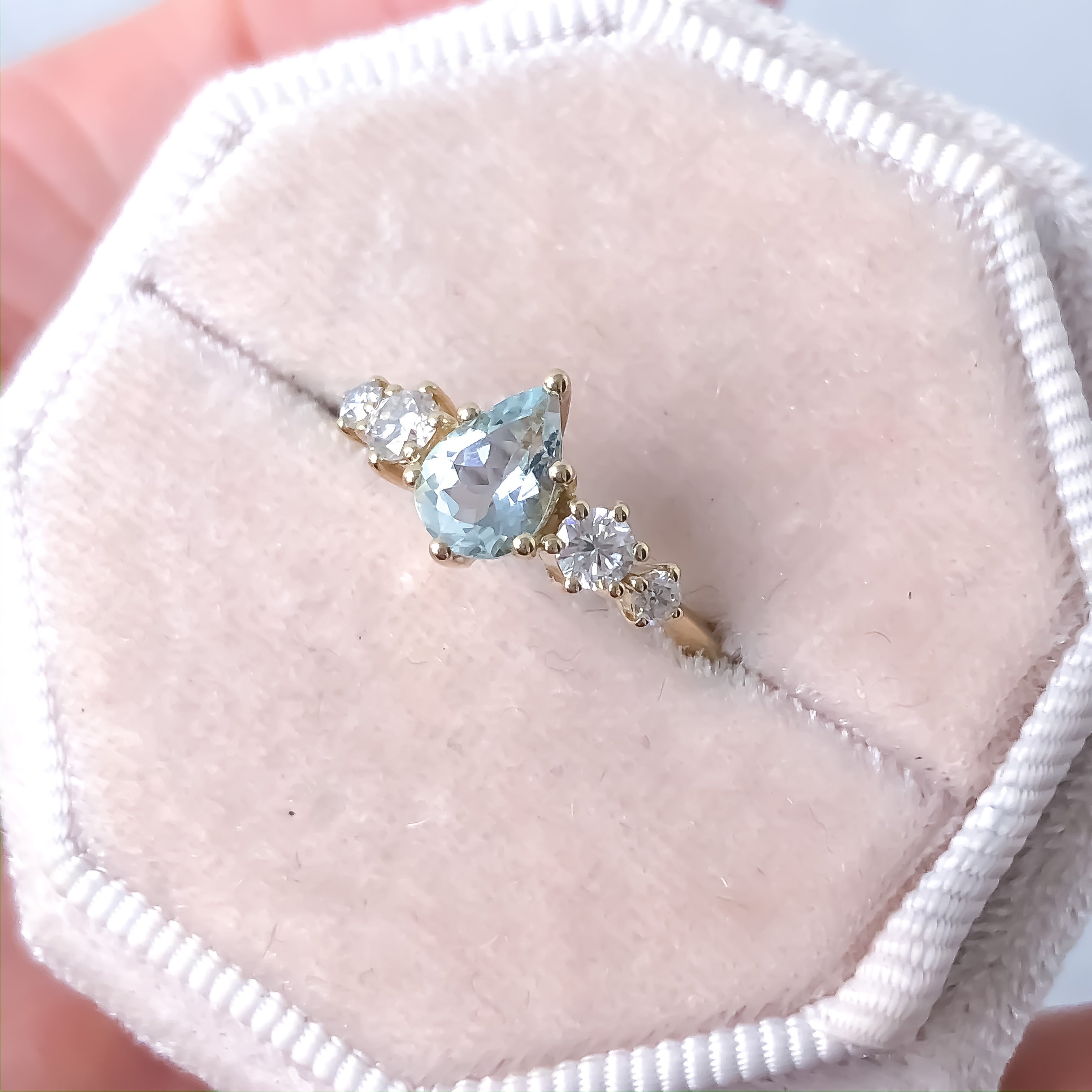 Betty Aquamarine Diamond/Mossanite Ring - MANARI.eu