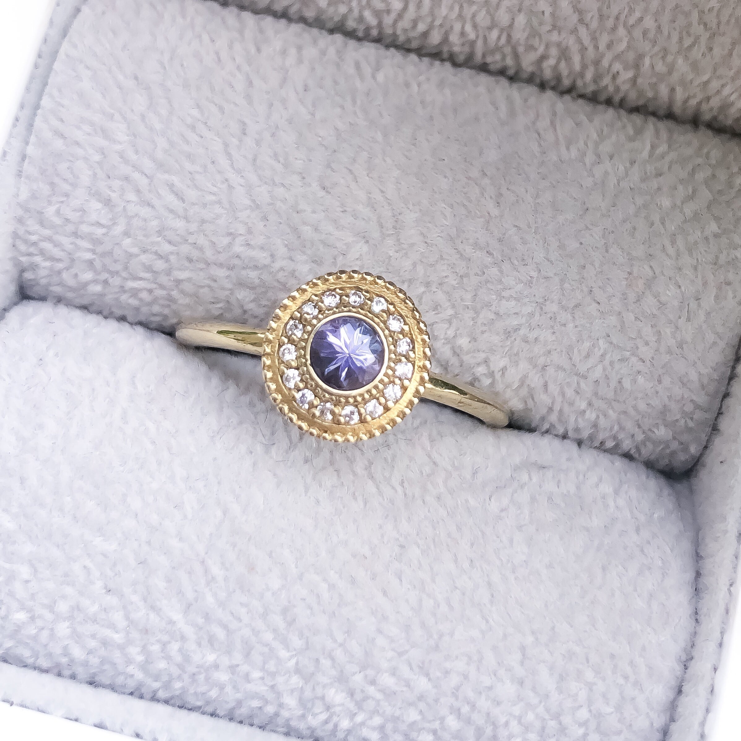 Leila Tanzanite Diamond Ring - MANARI.eu